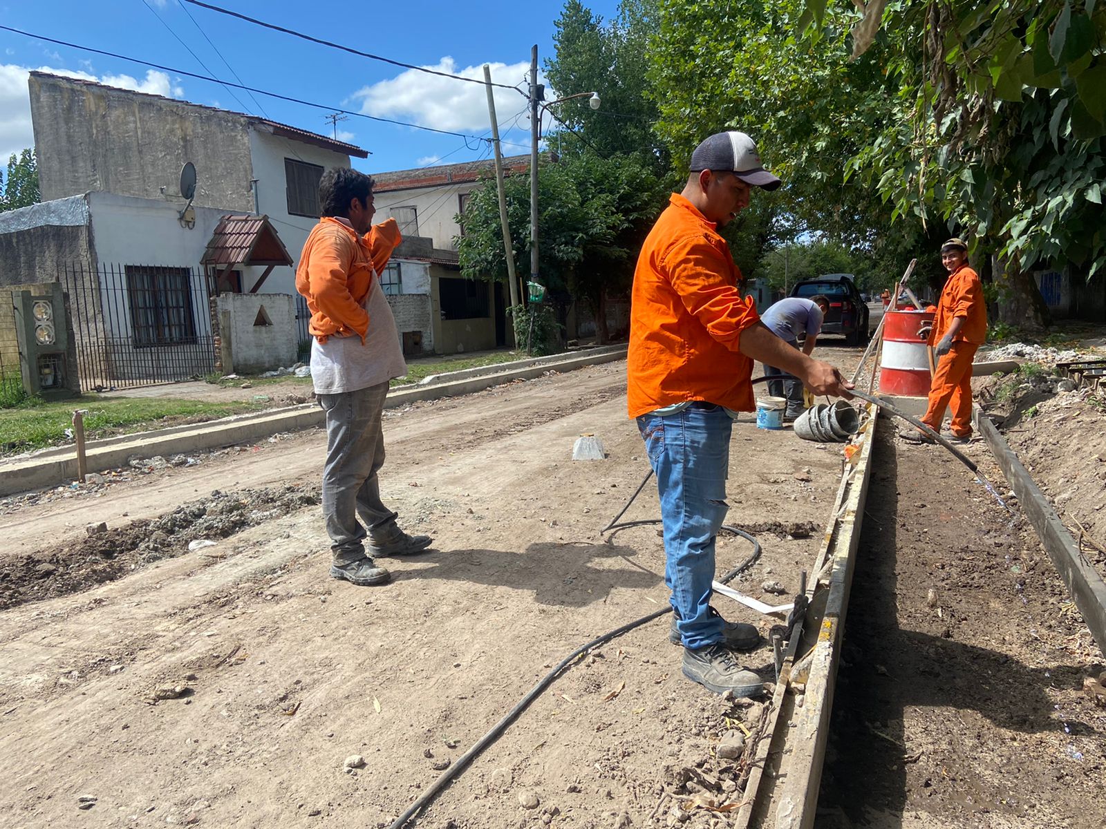 OBRA INICIADA/ Comenzaron los trabajos que culminarán con la pavimentación de la calle 110