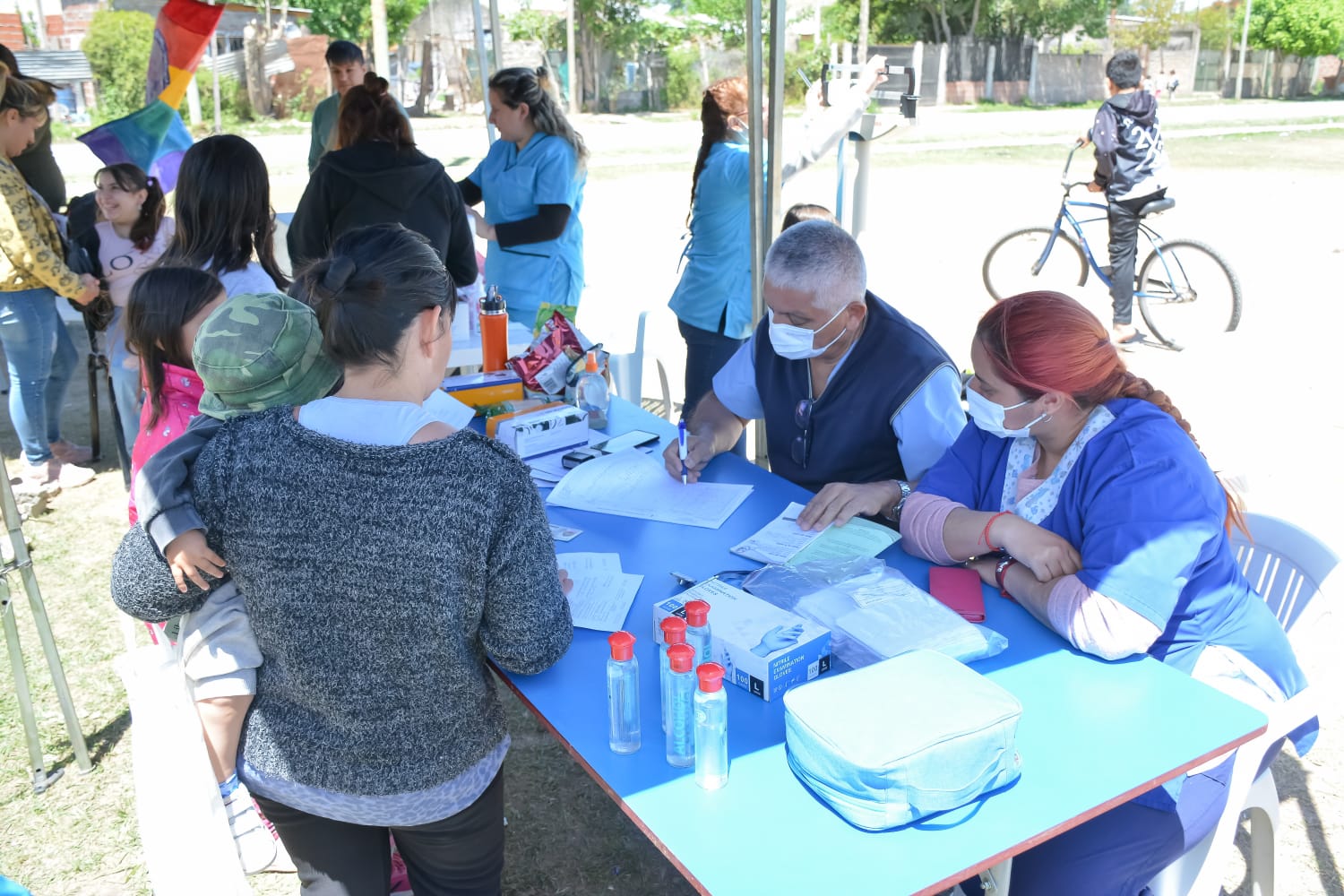 JORNADA DE SALUD / Operativo de vacunación gratuita, promoción de la salud y política de género