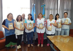 La Municipalidad donÃ³ medallas para egresados