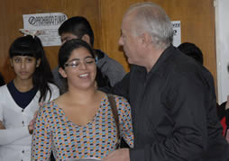 El diputado Regueiro continÃºa entregando becas de estudio