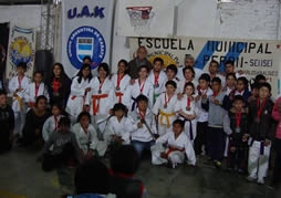 Taller de karate obtuvo segundo puesto