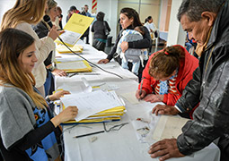 Firma de Escrituras para más de 100 familias peronenses
