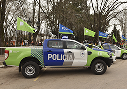 Regueiro recibió 6 nuevos móviles para la Policía