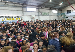 Cientos de alumnos de Guernica prometieron Lealtad a la Bandera
