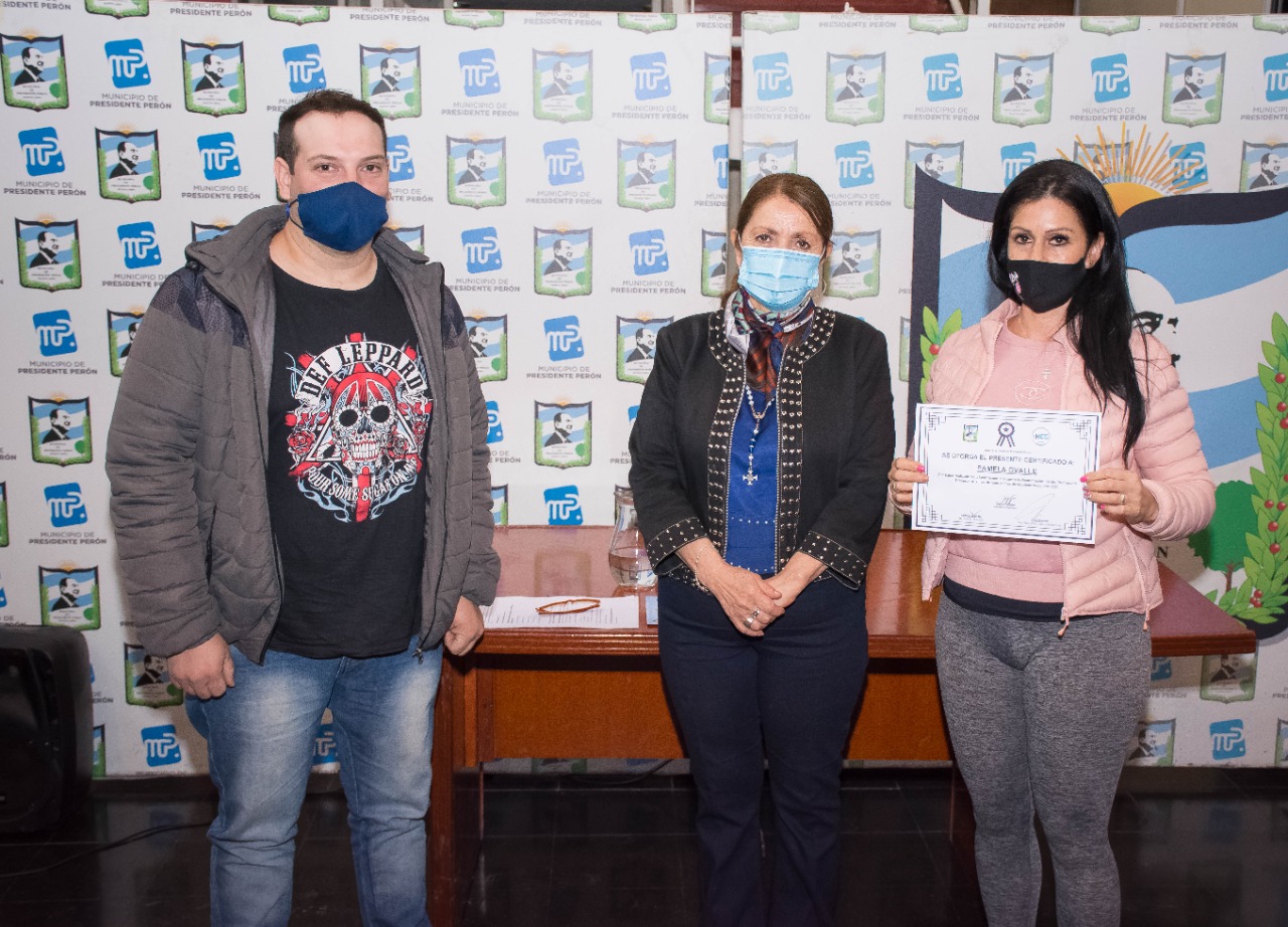 La Intendente Blanca Cantero entregó certificaciones de curso de RCP y primeros auxilios