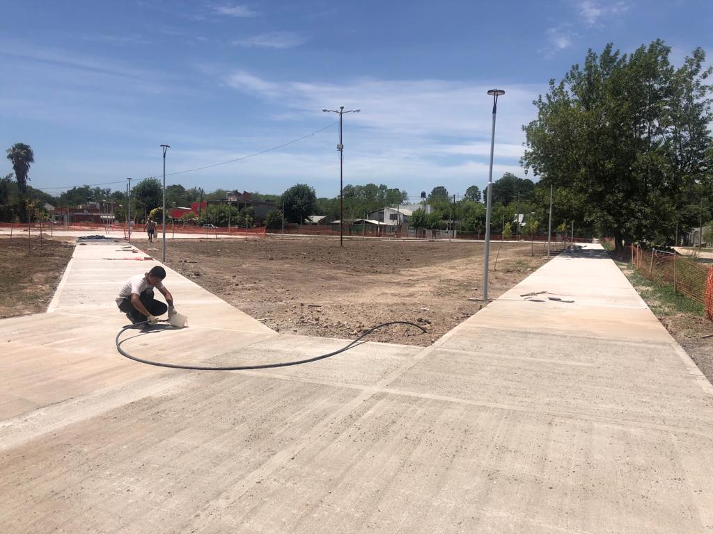 GESTIÓN/ Avanza la obra de la nueva plaza en San Martín