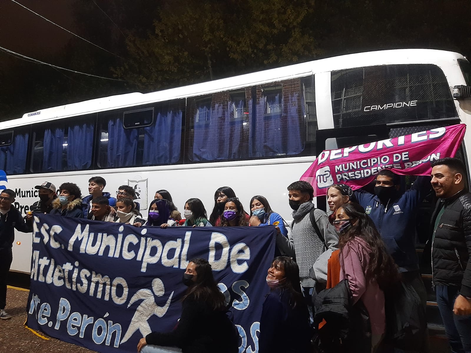 ATLETISMO/  Destacada actuación de jóvenes de la Escuela Municipal de Atletismo