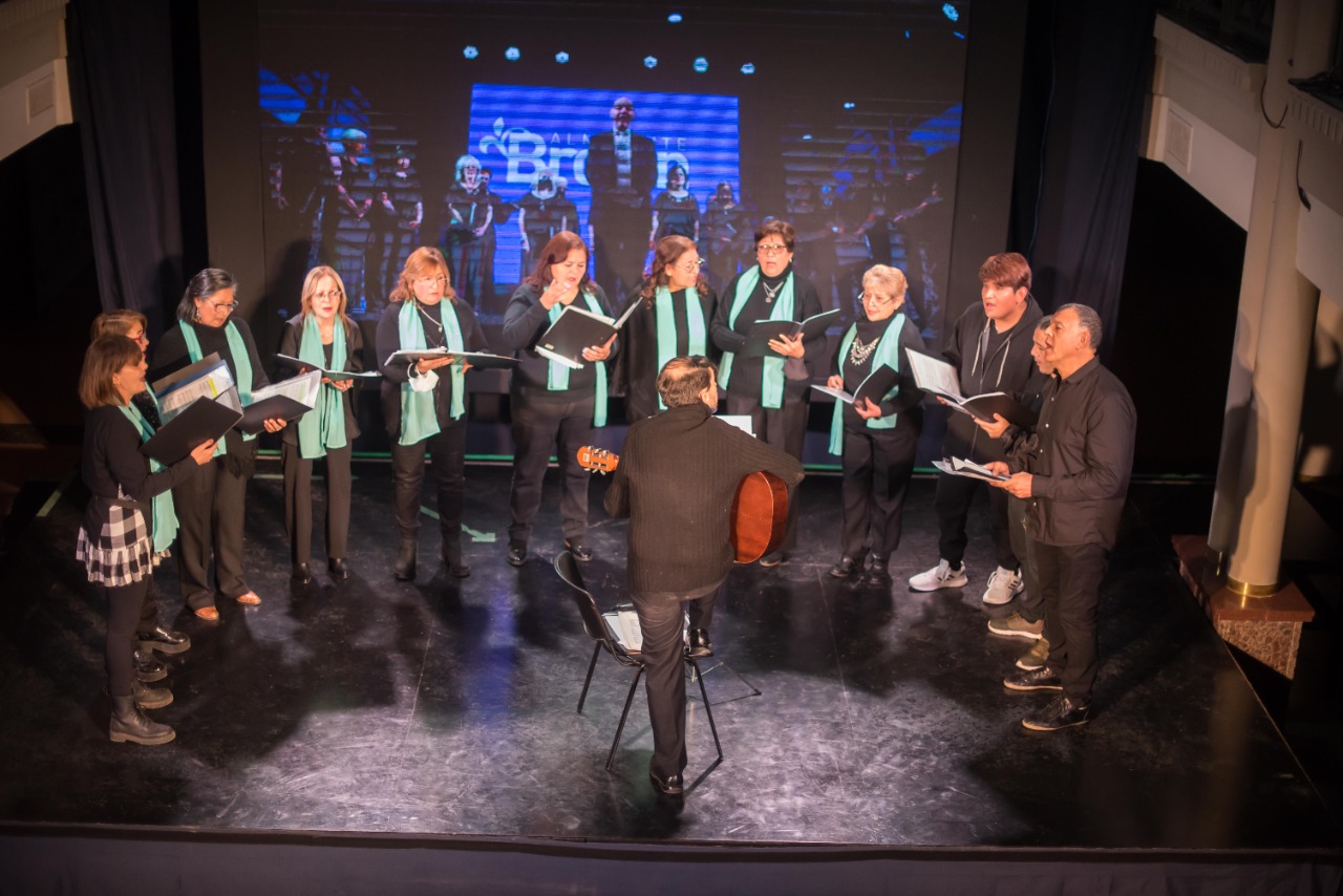 CULTURA/ Ovacionan al Coro Municipal en su primer concierto