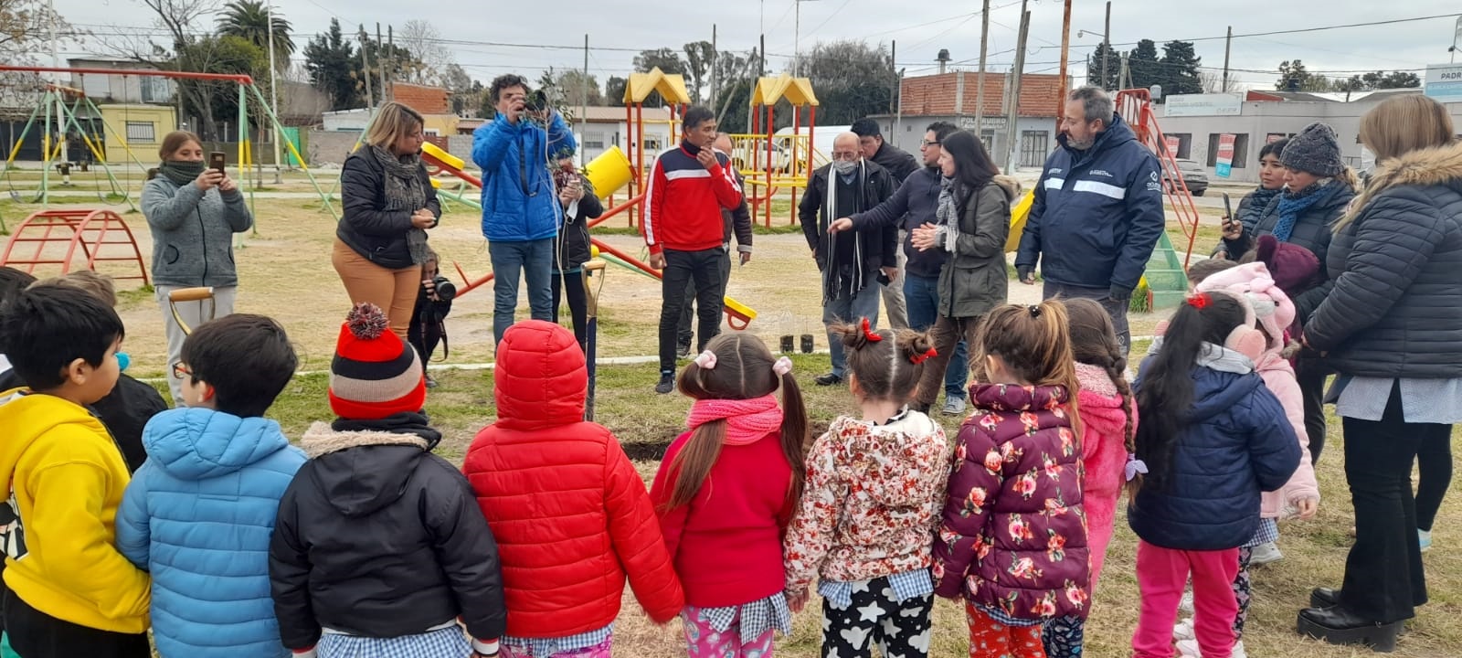 Medio Ambiente //  Una nueva plaza forestada en Presidente Perón