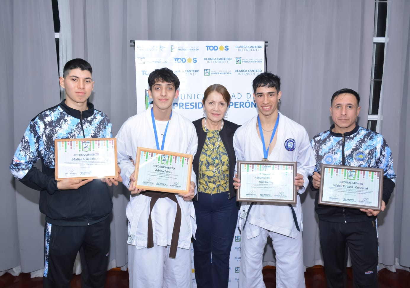 DEPORTES / La intendente Blanca Cantero distinguió a deportistas locales que se consagraron campeones nacionales y panamericanos y competirán por el título mundial