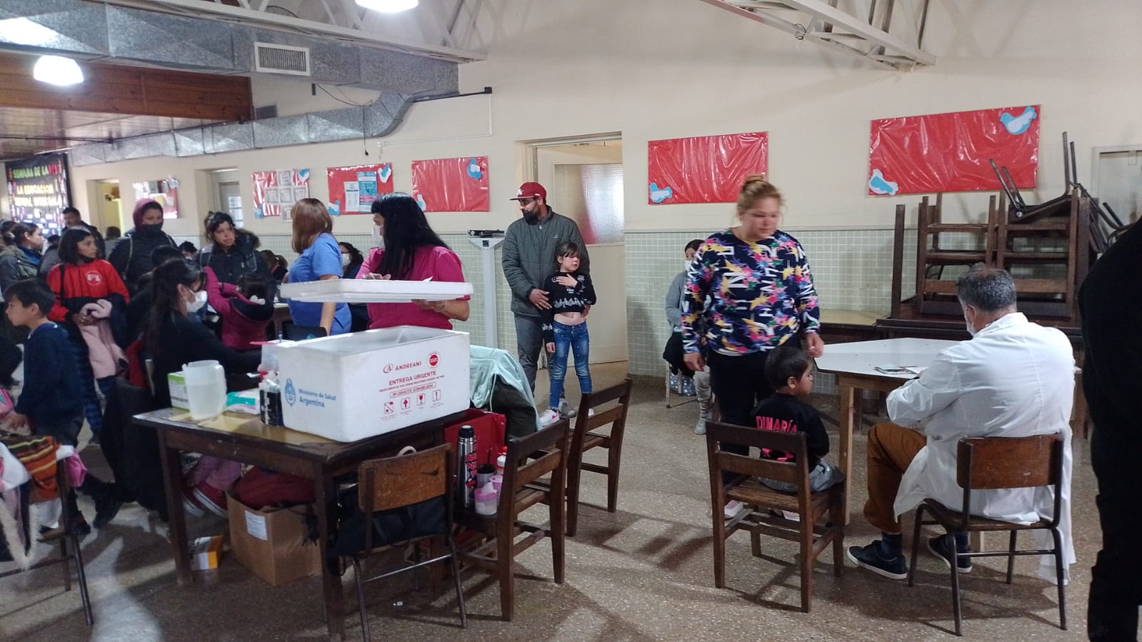  EN LAS ESCUELAS /  EL MUNICIPIO PLANIFICA OPERATIVOS PARA POTENCIAR LA PRESENTACIÓN DE LA LIBRETA AUH