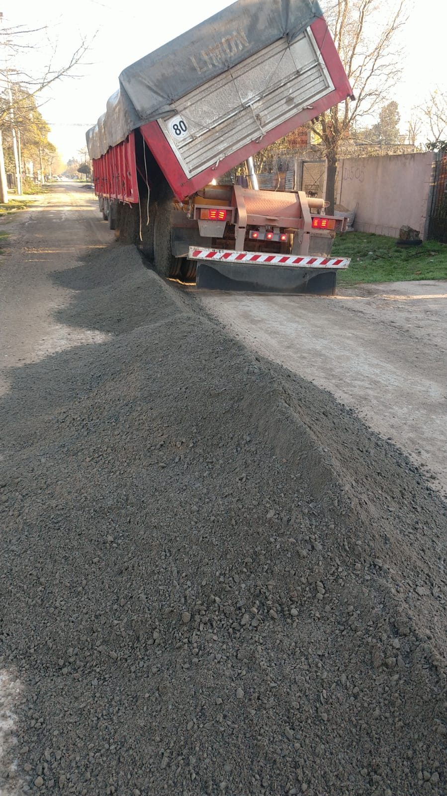 OBRAS / Siguen las mejoras de calles en los barrios