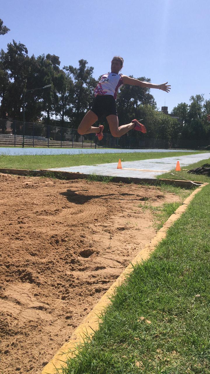 DEPORTES / LA ESCUELA MUNICIPAL DE ATLETISMO BRILLA EN LOS TORNEOS DE CADAV